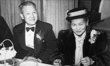 Tommy Chan and his wife Ng She at a Whanganui social occasion, 1954
